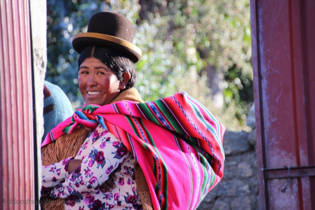 Bolivie - femme en habits traditionnels